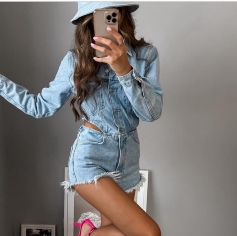 Zara Light Blue Denim Cutout Short Jumpsuit With Bucket Hat